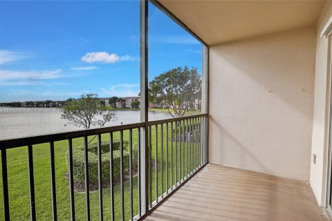 Condo in Pembroke Pines, Florida, 2 bedrooms  № 1991045 - photo 28