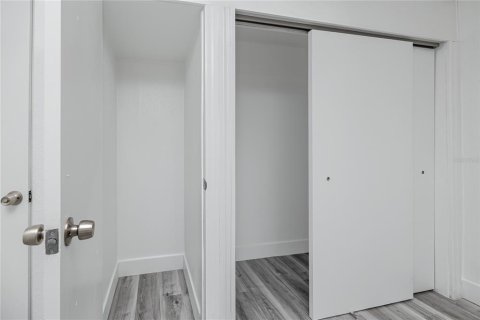 House in Saint Petersburg, Florida 2 bedrooms, 84.73 sq.m. № 2103377 - photo 22