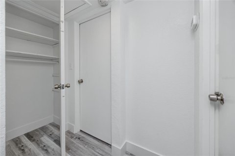House in Saint Petersburg, Florida 2 bedrooms, 84.73 sq.m. № 2103377 - photo 19