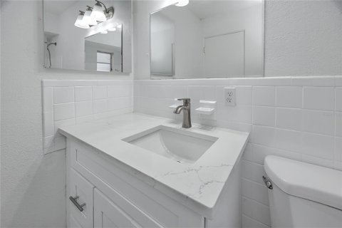 House in Saint Petersburg, Florida 2 bedrooms, 84.73 sq.m. № 2103377 - photo 29