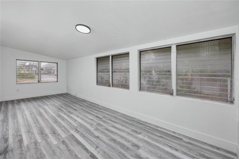 House in Saint Petersburg, Florida 2 bedrooms, 84.73 sq.m. № 2103377 - photo 14