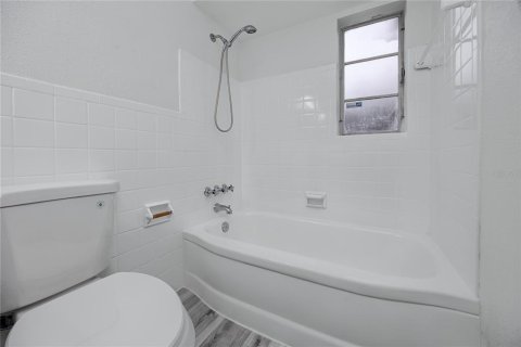 House in Saint Petersburg, Florida 2 bedrooms, 84.73 sq.m. № 2103377 - photo 27