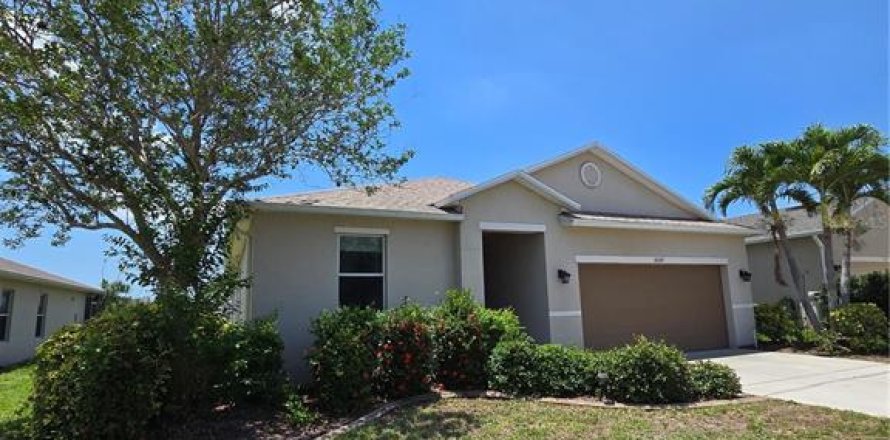 Casa en Punta Gorda, Florida 3 dormitorios, 184.23 m2 № 1690753