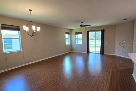 House in Punta Gorda, Florida 3 bedrooms, 184.23 sq.m. № 1690753 - photo 11