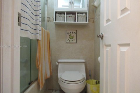 Купить кондоминиум в Майами, Флорида 3 спальни, 139.35м2, № 2001751 - фото 27