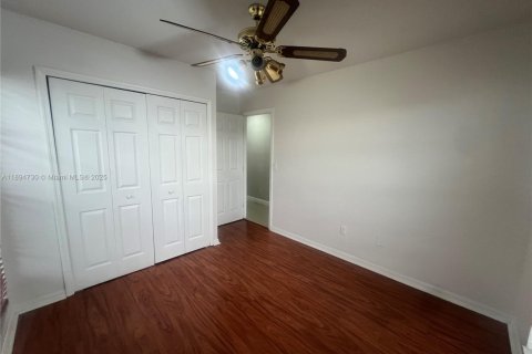 Casa en alquiler en Homestead, Florida, 4 dormitorios, 136.75 m2 № 1949225 - foto 18