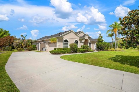 Casa en venta en Bradenton, Florida, 4 dormitorios, 280.1 m2 № 2234387 - foto 2