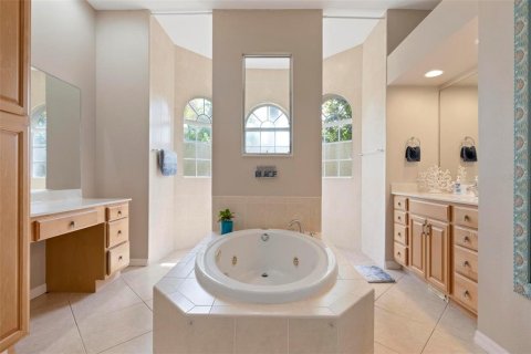 Casa en venta en Bradenton, Florida, 4 dormitorios, 280.1 m2 № 2234387 - foto 25