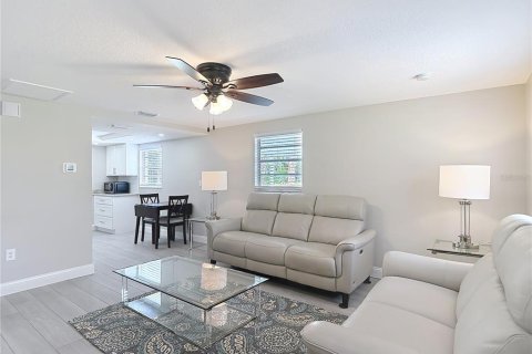 Villa ou maison à vendre à Hudson, Floride: 2 chambres, 75.44 m2 № 2206907 - photo 2