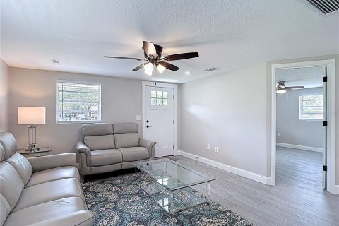 Villa ou maison à vendre à Hudson, Floride: 2 chambres, 75.44 m2 № 2206907 - photo 4