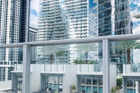Condo in Miami, Florida, 3 bedrooms  № 2018983 - photo 27