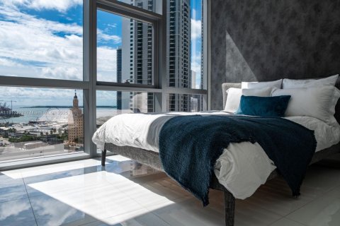 Condo in Miami, Florida, 3 bedrooms  № 2018983 - photo 10