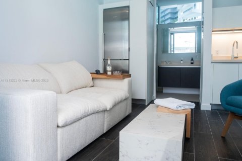 Condo in Miami, Florida, 3 bedrooms  № 2018983 - photo 6