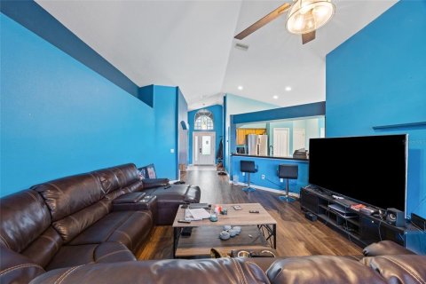 House in Ruskin, Florida 4 bedrooms, 166.3 sq.m. № 1913157 - photo 5