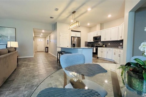 Villa ou maison à vendre à Seffner, Floride: 4 chambres, 184.23 m2 № 2147777 - photo 2