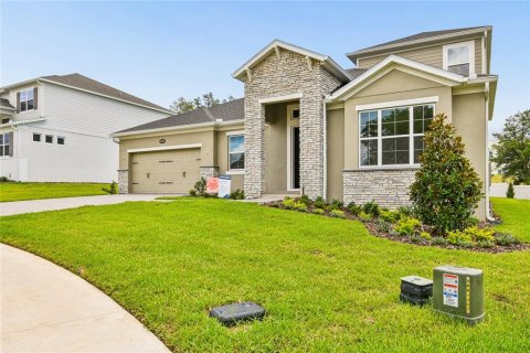 House in Apopka, Florida 5 bedrooms, 323.76 sq.m. № 2237184 - photo 2
