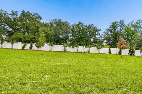 House in Apopka, Florida 5 bedrooms, 323.76 sq.m. № 2237184 - photo 28