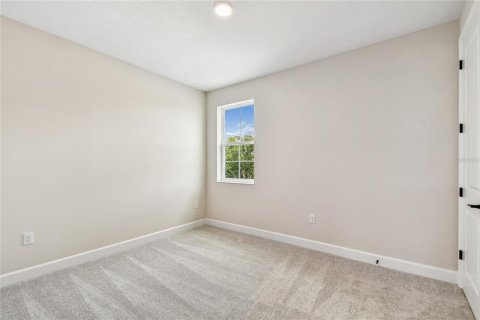 House in Apopka, Florida 5 bedrooms, 323.76 sq.m. № 2237184 - photo 18