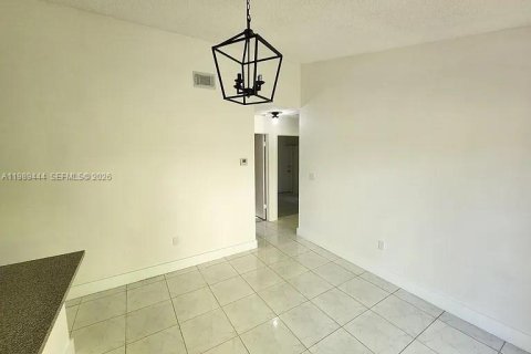 Villa ou maison à vendre à Miami, Floride: 3 chambres, 126.72 m2 № 2058111 - photo 11