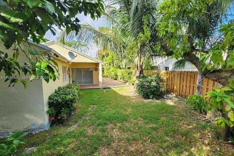 Villa ou maison à vendre à Miami, Floride: 3 chambres, 126.72 m2 № 2058111 - photo 19