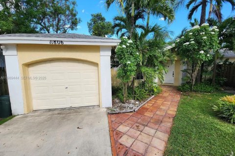 Villa ou maison à Miami, Floride 3 chambres, 126.72 m2 № 2058111