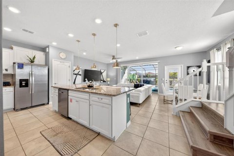 Townhouse in Davenport, Florida 5 bedrooms, 211.91 sq.m. № 2145374 - photo 17