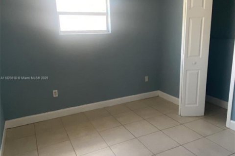 Immobilier commercial à vendre à Hollywood, Floride: 133.78 m2 № 2194161 - photo 4