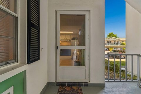 Copropriété à vendre à Dunedin, Floride: 2 chambres, 99.41 m2 № 2147805 - photo 2