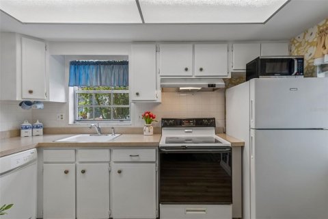 Copropriété à vendre à Dunedin, Floride: 2 chambres, 99.41 m2 № 2147805 - photo 5