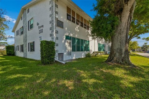 Condo à Dunedin, Floride, 2 chambres № 2147805