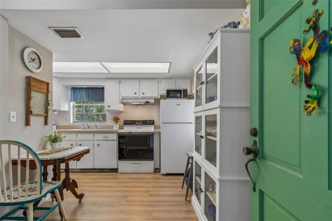 Copropriété à vendre à Dunedin, Floride: 2 chambres, 99.41 m2 № 2147805 - photo 3
