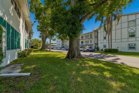 Copropriété à vendre à Dunedin, Floride: 2 chambres, 99.41 m2 № 2147805 - photo 25