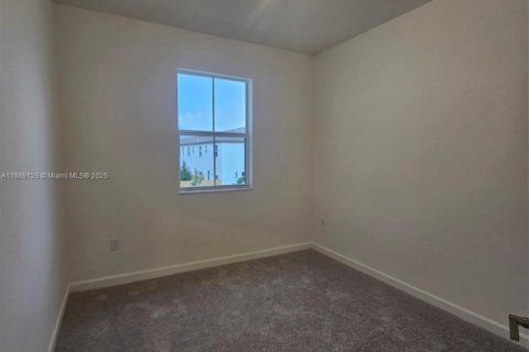 Townhouse in Homestead, Florida 3 bedrooms, 157.66 sq.m. № 1896615 - photo 13