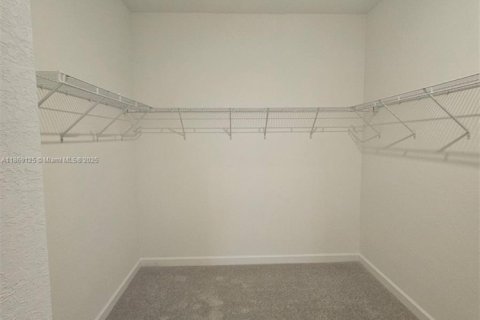 Townhouse in Homestead, Florida 3 bedrooms, 157.66 sq.m. № 1896615 - photo 11