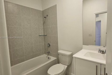 Townhouse in Homestead, Florida 3 bedrooms, 157.66 sq.m. № 1896615 - photo 15