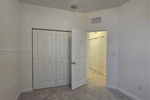 Townhouse in Homestead, Florida 3 bedrooms, 157.66 sq.m. № 1896615 - photo 14