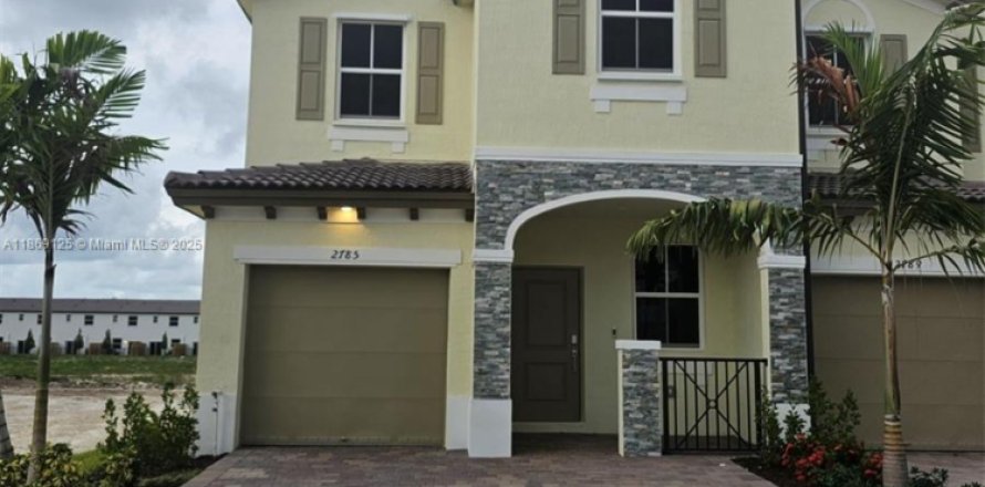 Townhouse in Homestead, Florida 3 bedrooms, 157.66 sq.m. № 1896615
