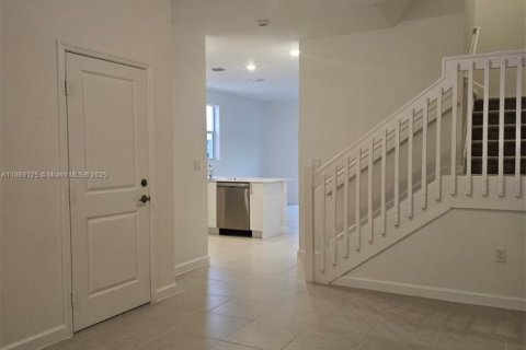 Townhouse in Homestead, Florida 3 bedrooms, 157.66 sq.m. № 1896615 - photo 2