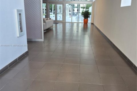 Appartement à louer à Miami, Floride: 1 chambre, 64.38 m2 № 1996984 - photo 20