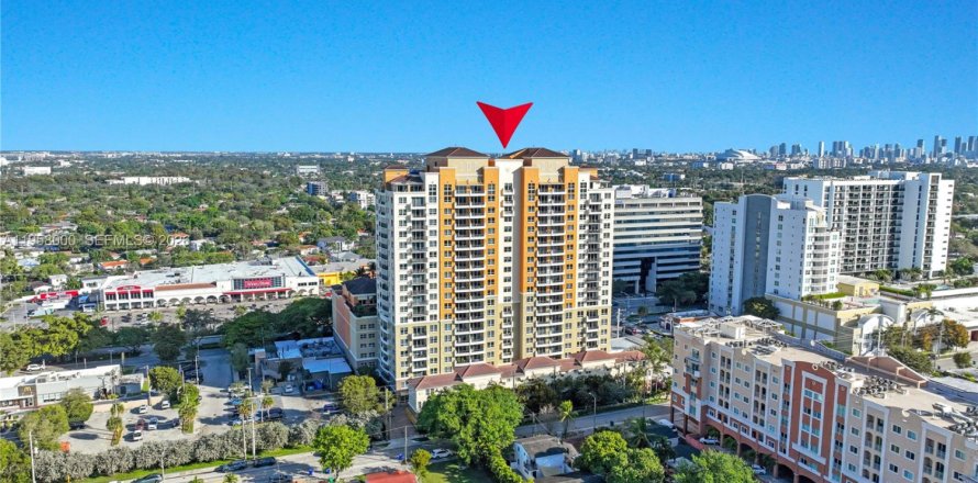 Кондоминиум с 3 спальнями в Майами, Флорида № 2024379