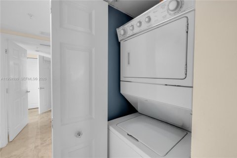 Купить кондоминиум в Майами, Флорида 3 спальни, 146.32м2, № 2024379 - фото 5