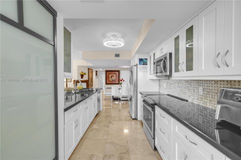 Купить кондоминиум в Майами, Флорида 3 спальни, 146.32м2, № 2024379 - фото 26