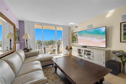 Купить кондоминиум в Майами, Флорида 3 спальни, 146.32м2, № 2024379 - фото 18