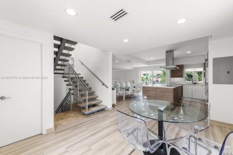 Copropriété à louer à Miami Beach, Floride: 2 chambres, 154.22 m2 № 1834347 - photo 10