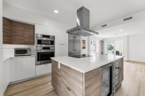 Copropriété à louer à Miami Beach, Floride: 2 chambres, 154.22 m2 № 1834347 - photo 13