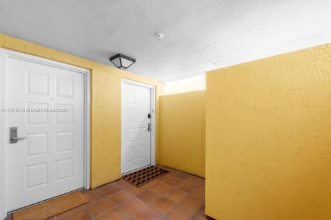 Copropriété à louer à Miami Beach, Floride: 2 chambres, 154.22 m2 № 1834347 - photo 5