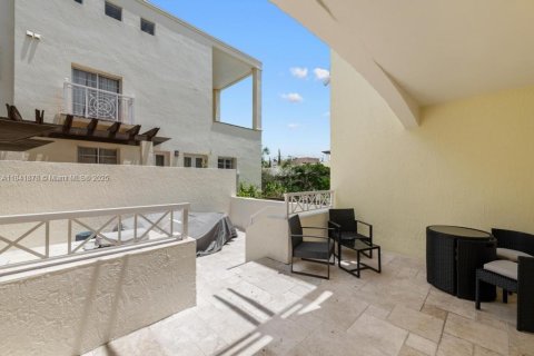 Copropriété à louer à Miami Beach, Floride: 2 chambres, 154.22 m2 № 1834347 - photo 28