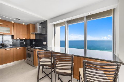 Copropriété à vendre à Key Biscayne, Floride: 3 chambres, 289.86 m2 № 1991755 - photo 10