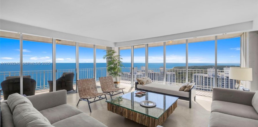 Condo à Key Biscayne, Floride, 3 chambres  № 1991755