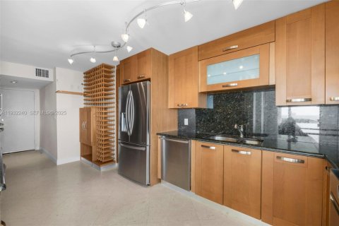 Copropriété à vendre à Key Biscayne, Floride: 3 chambres, 289.86 m2 № 1991755 - photo 14